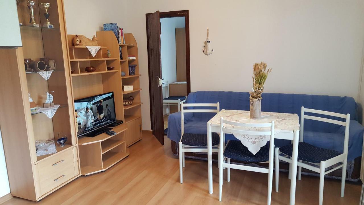 Apartments Ghedas ポレッチ エクステリア 写真