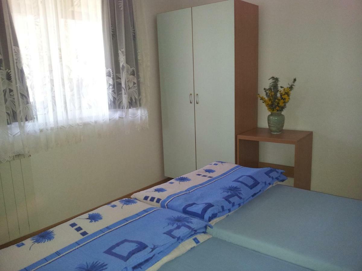Apartments Ghedas ポレッチ エクステリア 写真