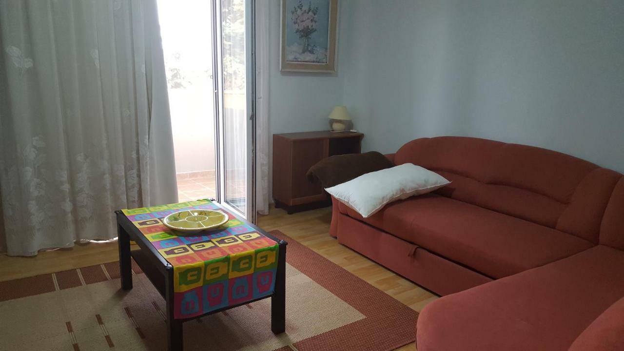 Apartments Ghedas ポレッチ エクステリア 写真